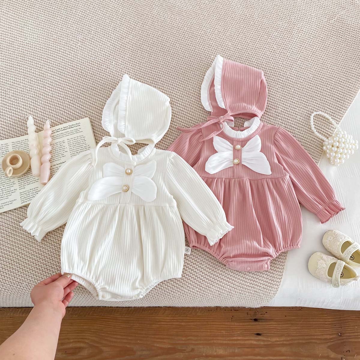 Autumn  Baby Romper with Hat B - Baby Clothing Display Stand 评论和价格